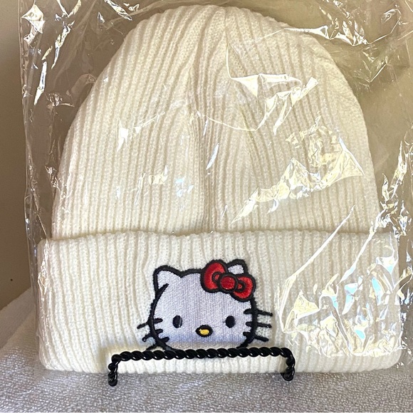 Hello Kitty 3/$30 Beanie knit off white with Hello Kitty patch- OSFM. New - Picture 1 of 5